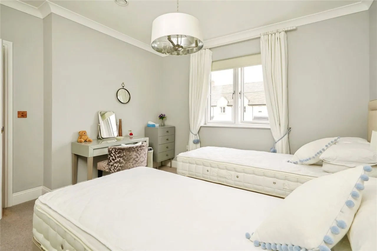 Forest Grove, Burford, OX18, photo 9