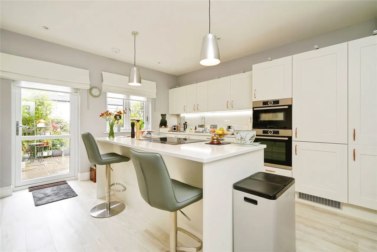 Forest Grove, Burford, OX18, photo 2