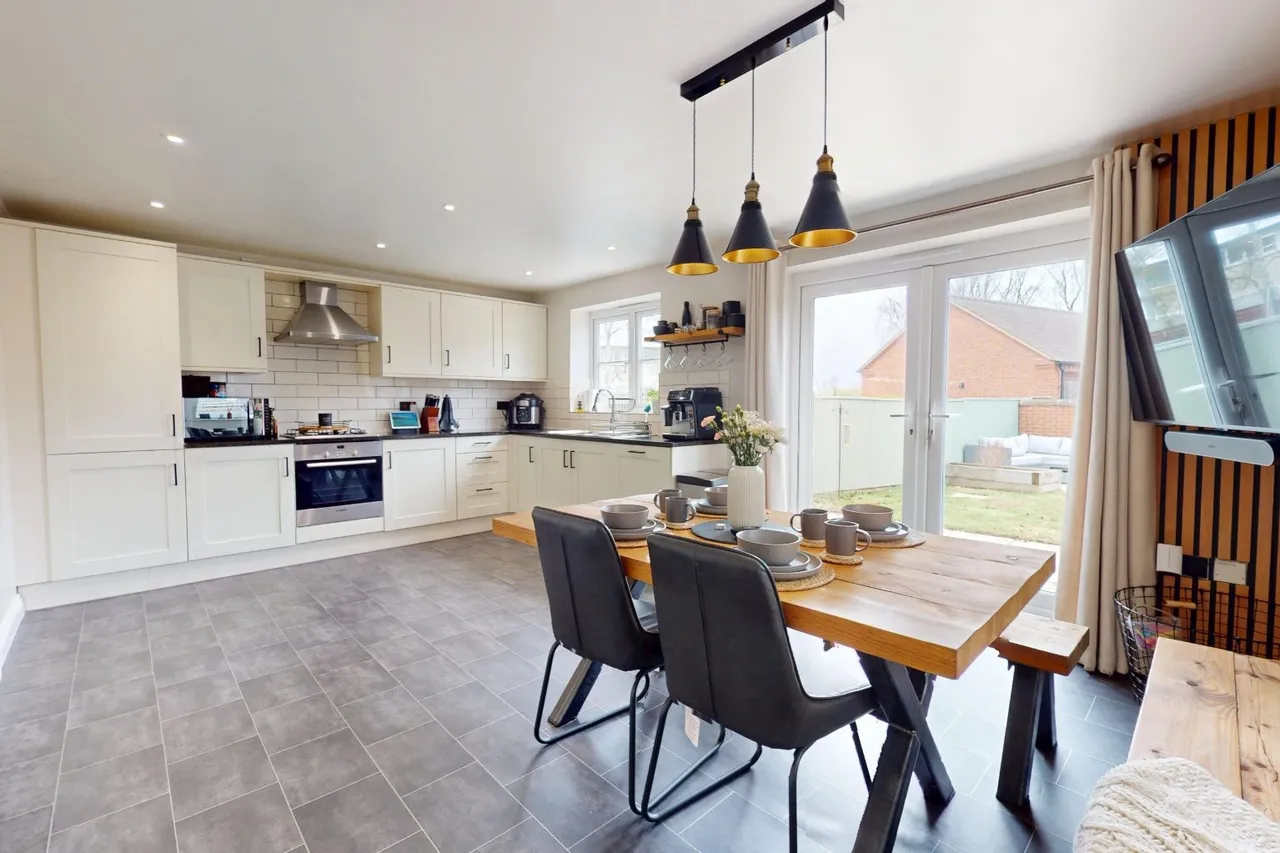 Parsons Close, The Humbers, Telford TF2 8NB, photo 5