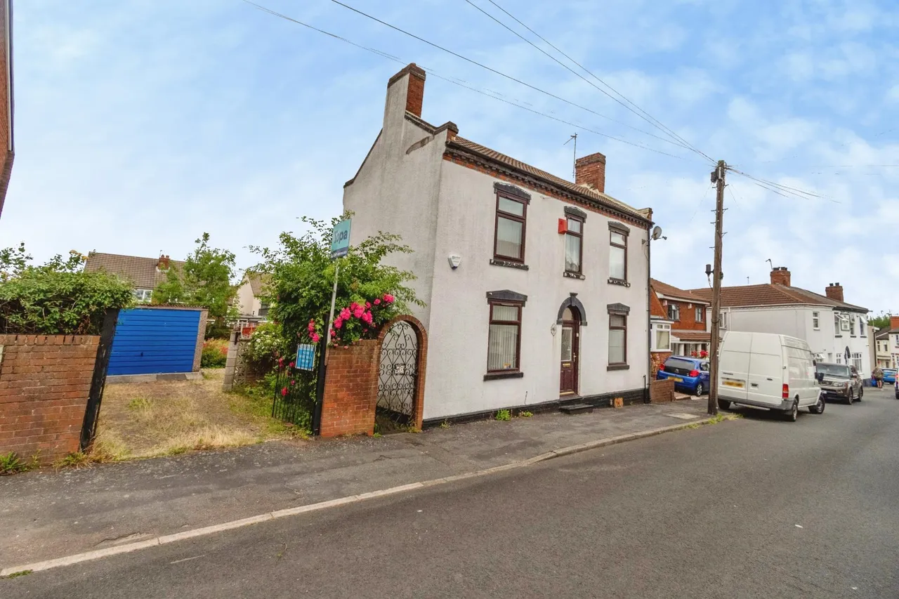 Ward Street, Coseley, WV14, photo 5