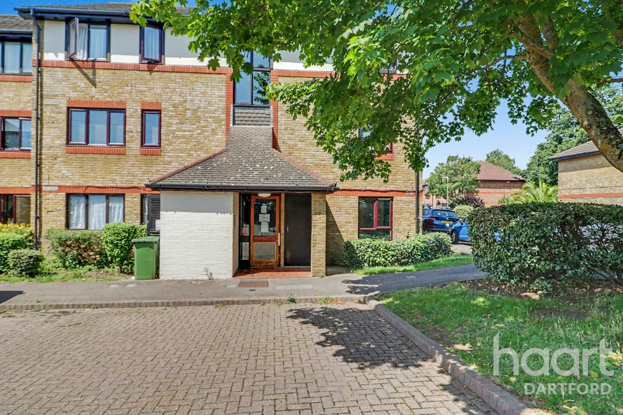 Louvain Road, Greenhithe, DA9, photo 3