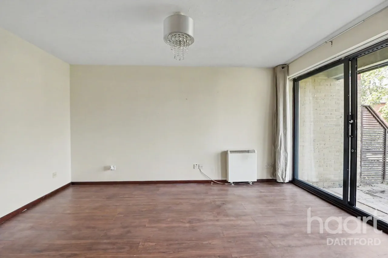 Louvain Road, Greenhithe, DA9, photo 4