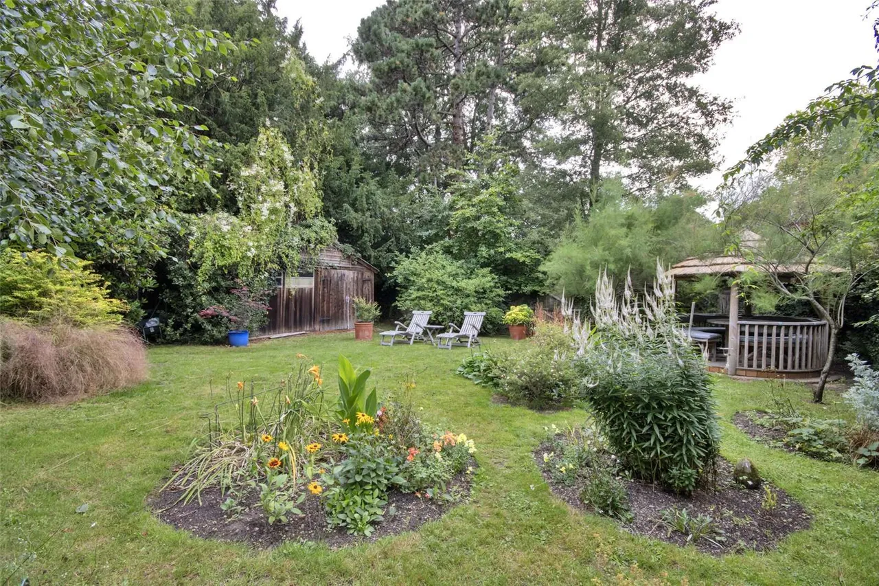 Moor Hill, Hawkhurst, Cranbrook, Kent, TN18 4QB, photo 12