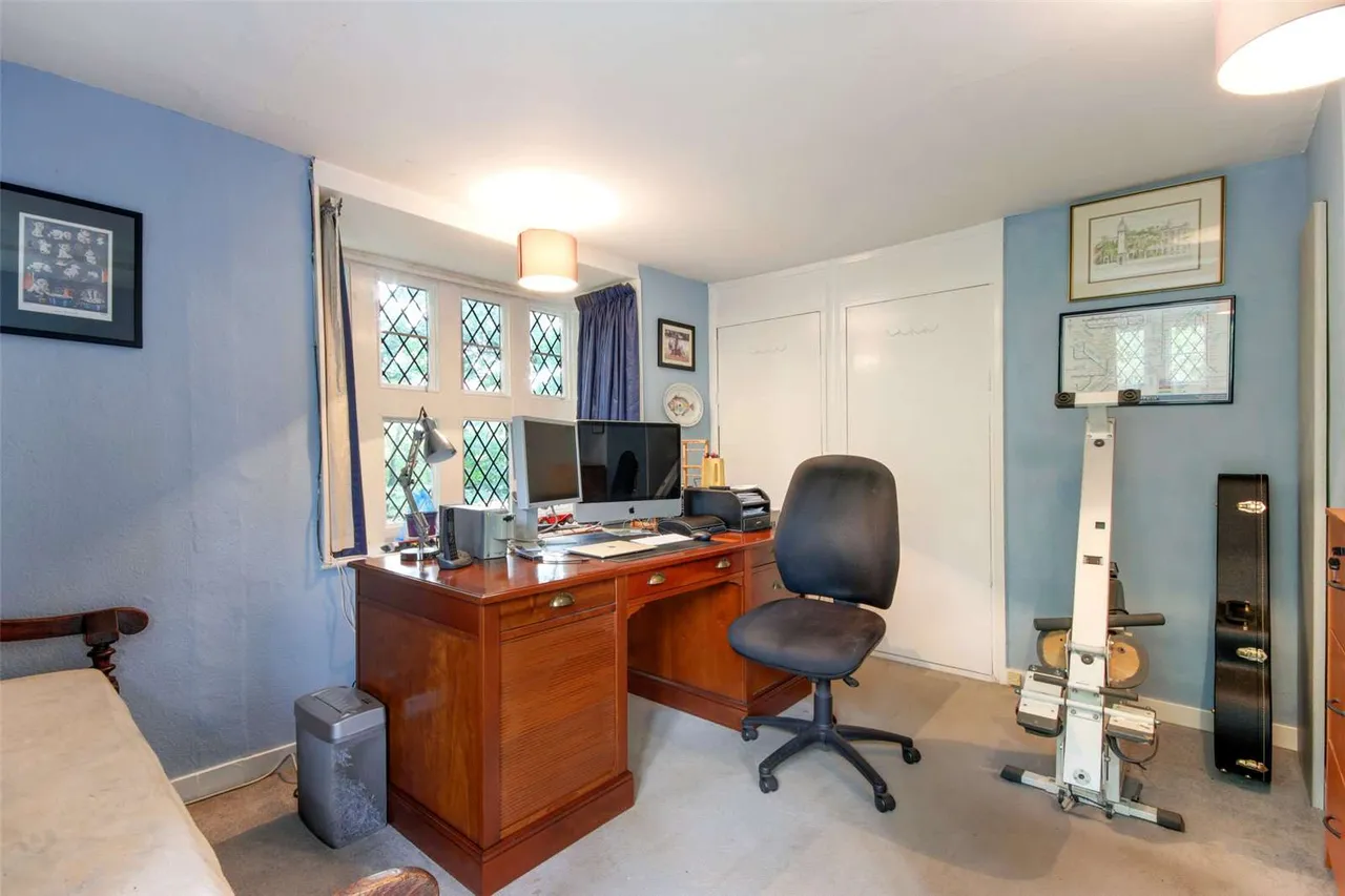 Moor Hill, Hawkhurst, Cranbrook, Kent, TN18 4QB, photo 11