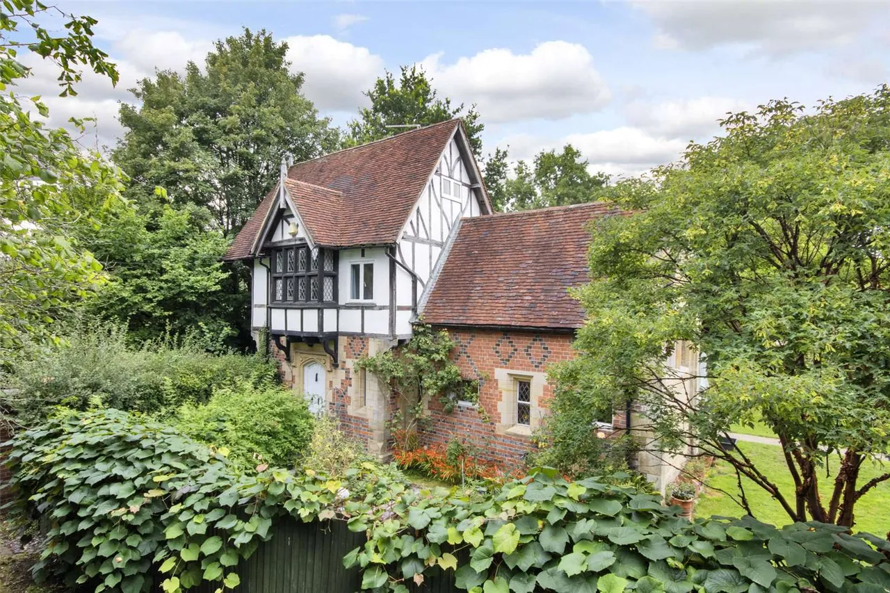 3 bed house for sale — Moor Hill, Hawkhurst, Cranbrook, Kent, TN18 4QB