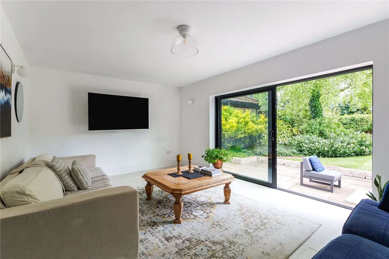 Cambridge Road, Abington, Cambridge, Cambridgeshire, CB21 6BL, photo 2