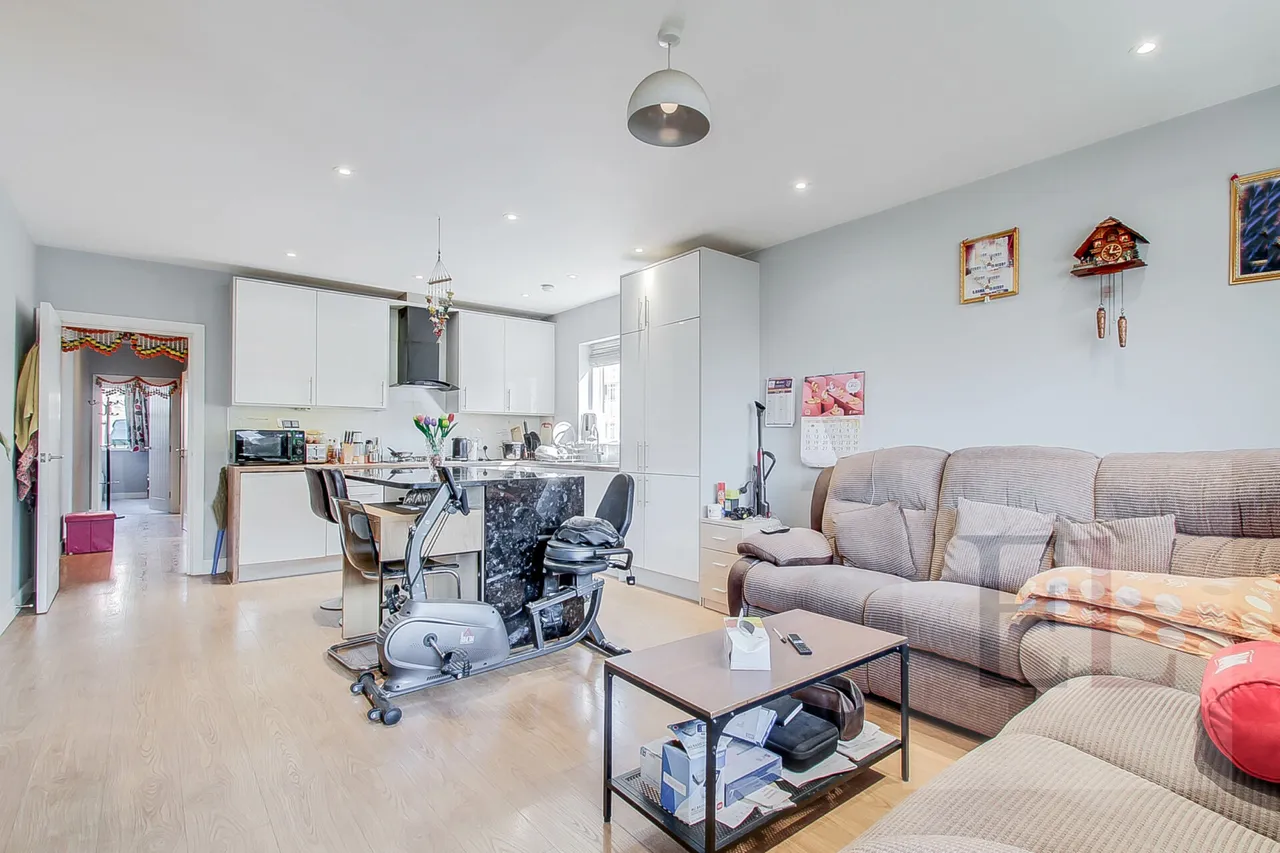 Pristine House, Harrowdene Road, Wembley, HA0, photo 4