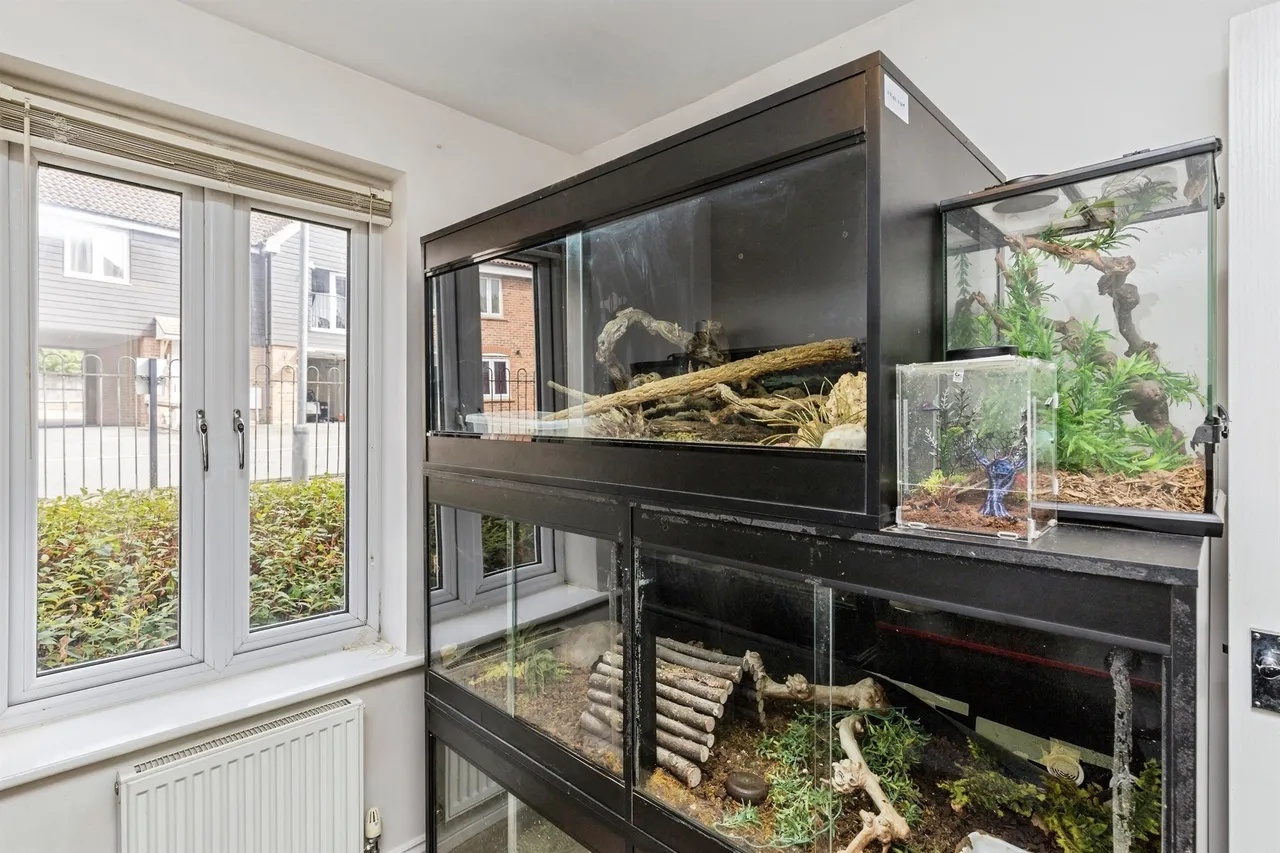 Orchard Close, Burgess Hill, photo 9