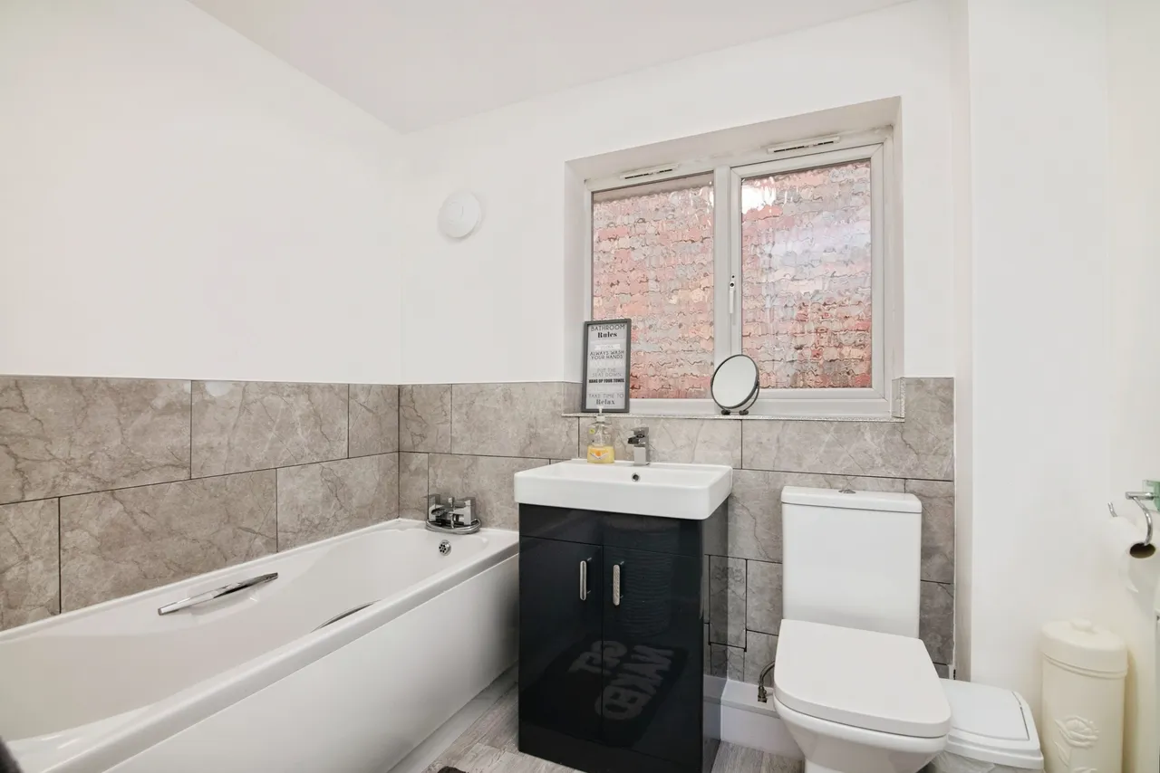 Keyworth Close, Tipton, DY4, photo 11