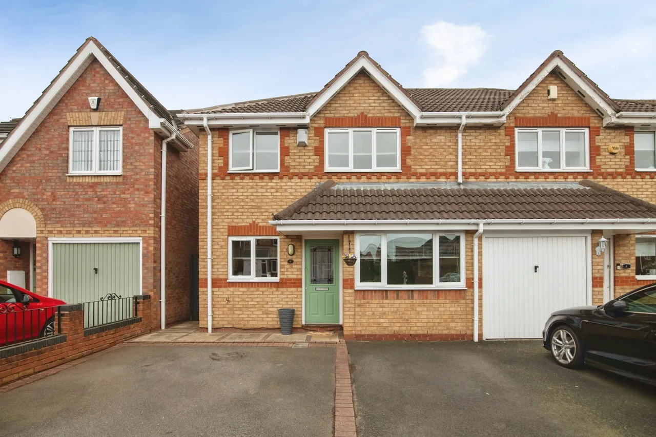 3 bed house for sale, Keyworth Close, Tipton, DY4