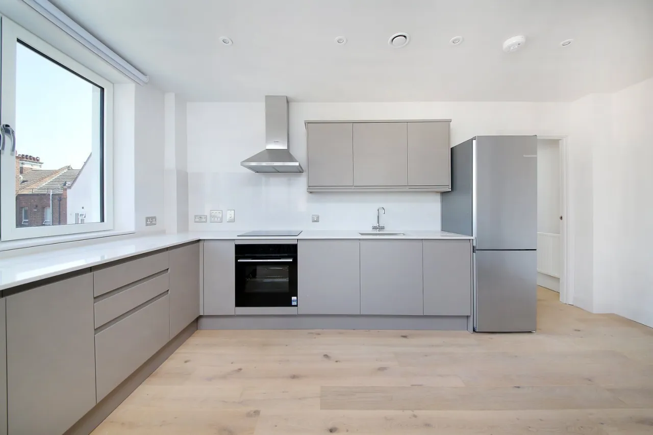 Stonhouse Street, London, SW4, photo 3