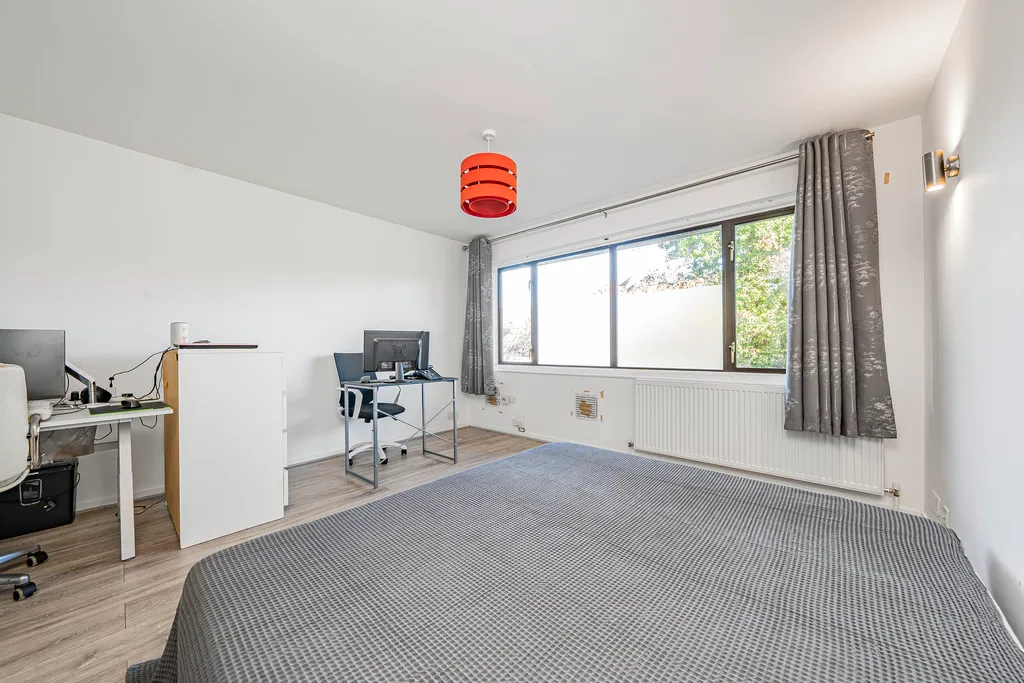 Apartment for sale in Whitehall Road, Uxbridge, UB8, photo 21