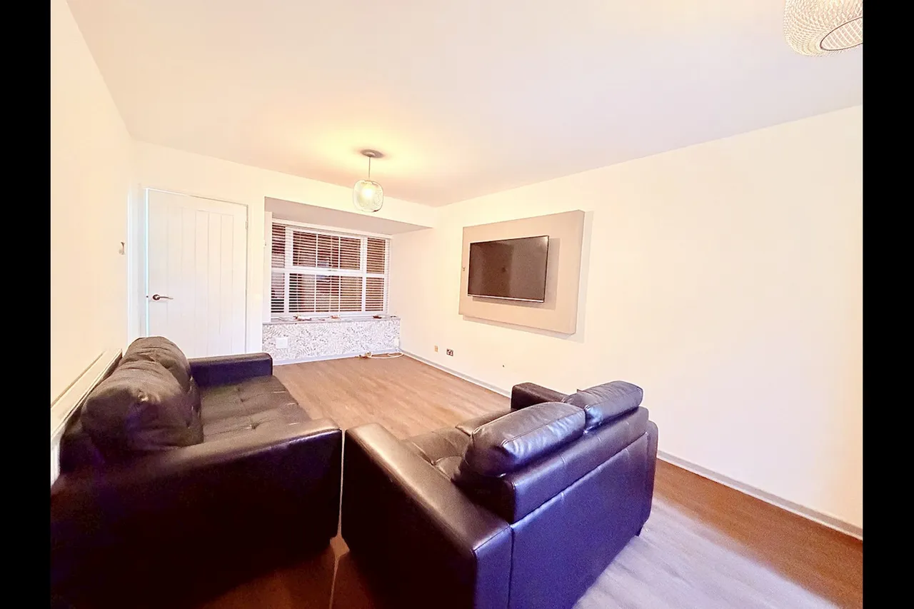 Odell Place, B5, photo 6