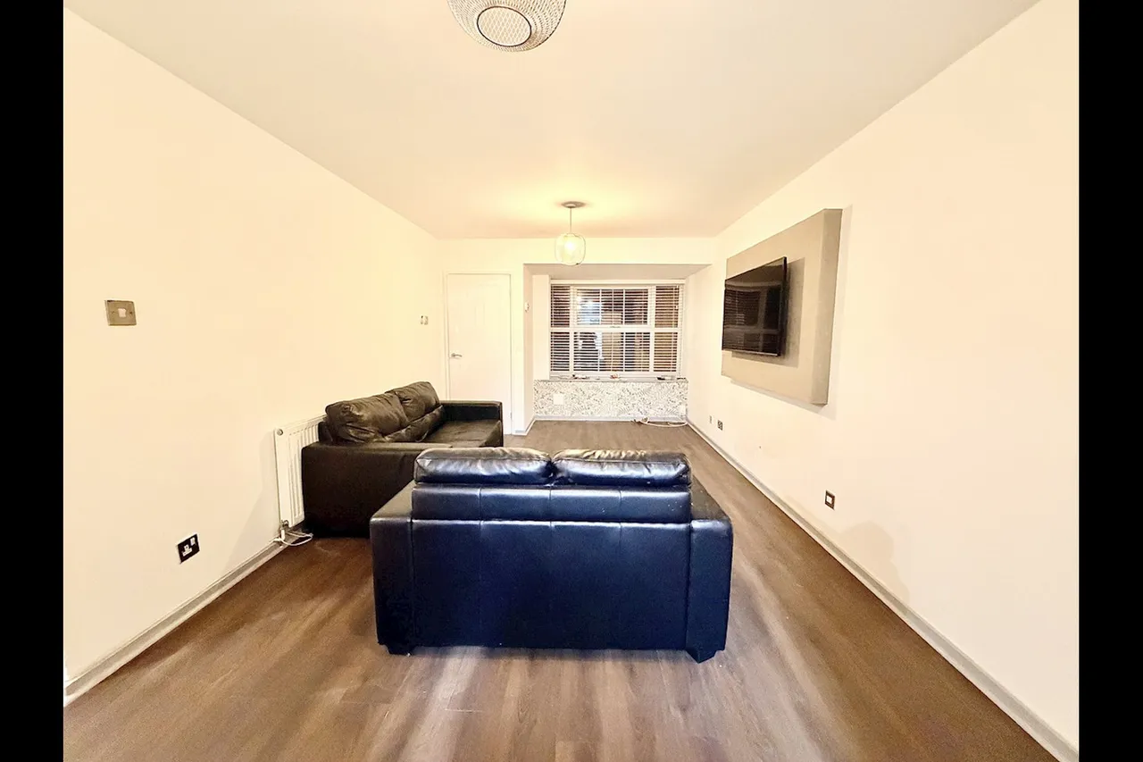 Odell Place, B5, photo 8