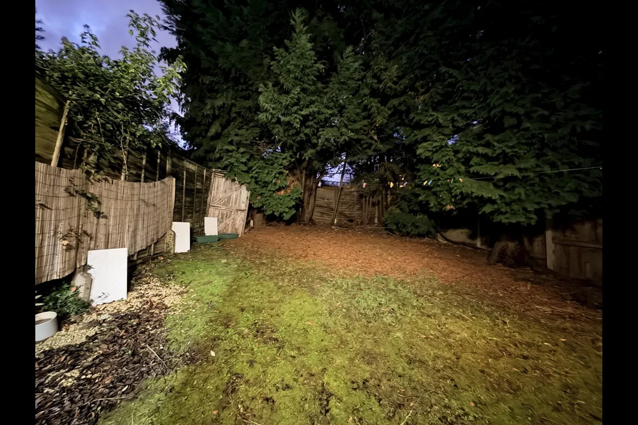 Odell Place, B5, photo 13