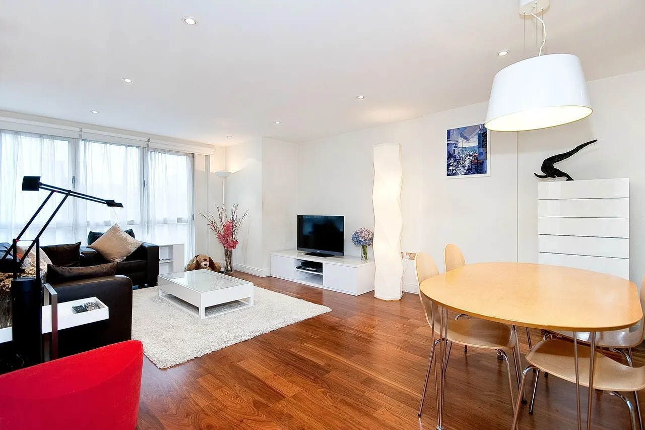 Clerkenwell Rd, Clerkenwell, EC1M, photo 2