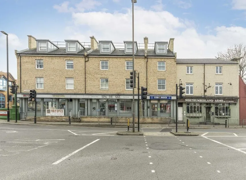2 bed flat for sale — London Road, Brentford, TW8