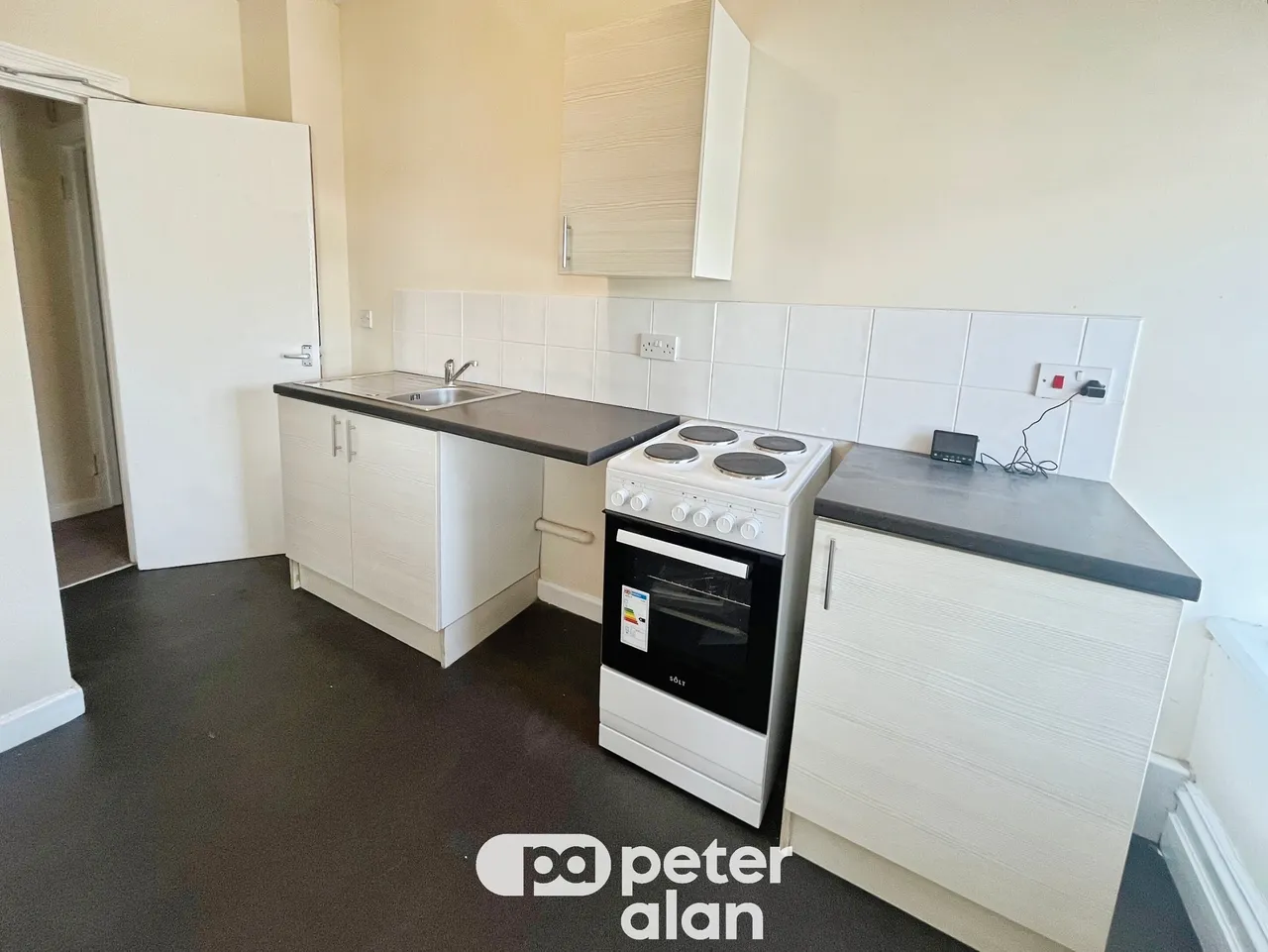 New Road, Porthcawl, CF36, photo 6