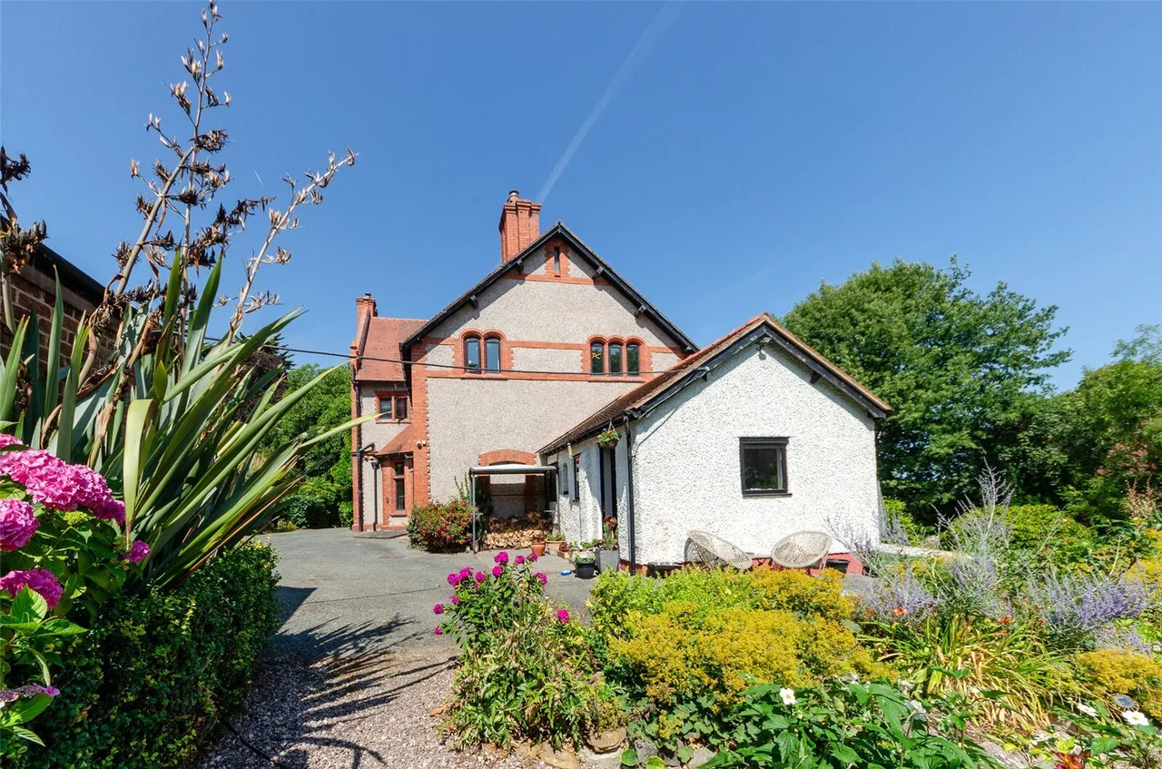 Queens Drive, Colwyn Bay, LL29, photo 29