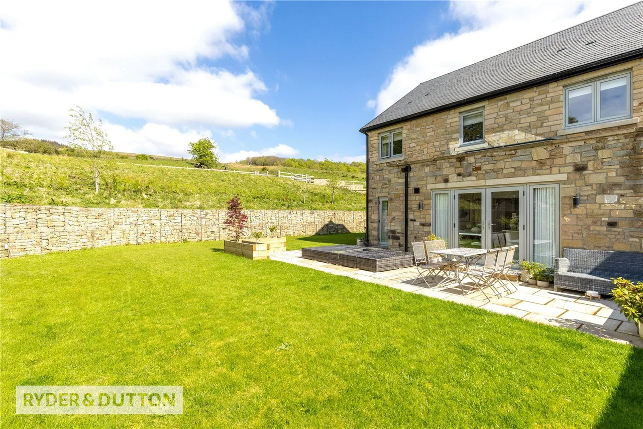 Johnny Barn Close, Rawtenstall, BB4, photo 6