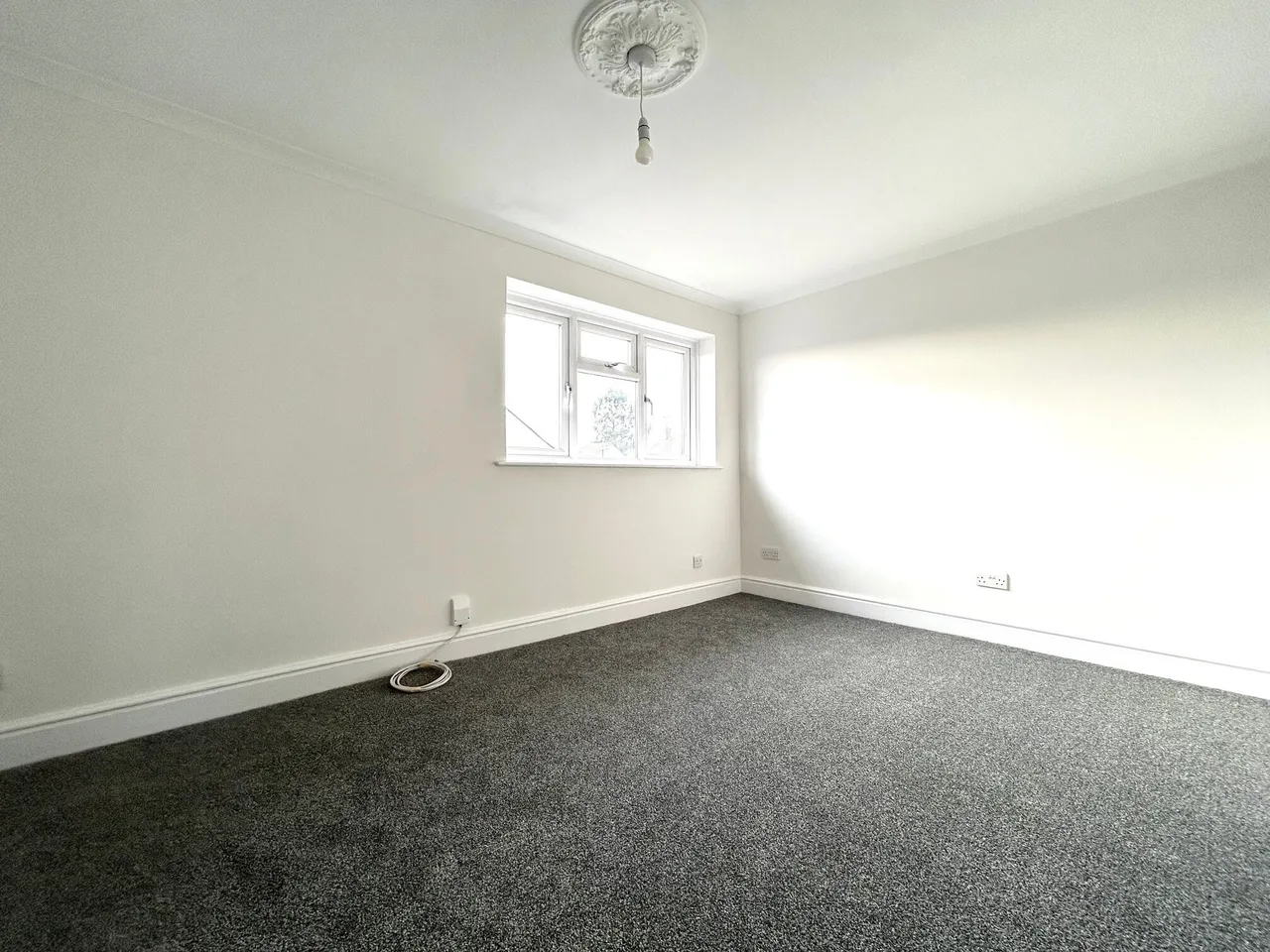 VANGE, BASILDON, photo 9