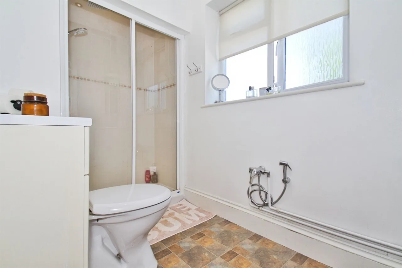 Glenthorne Avenue, Yeovil, photo 6