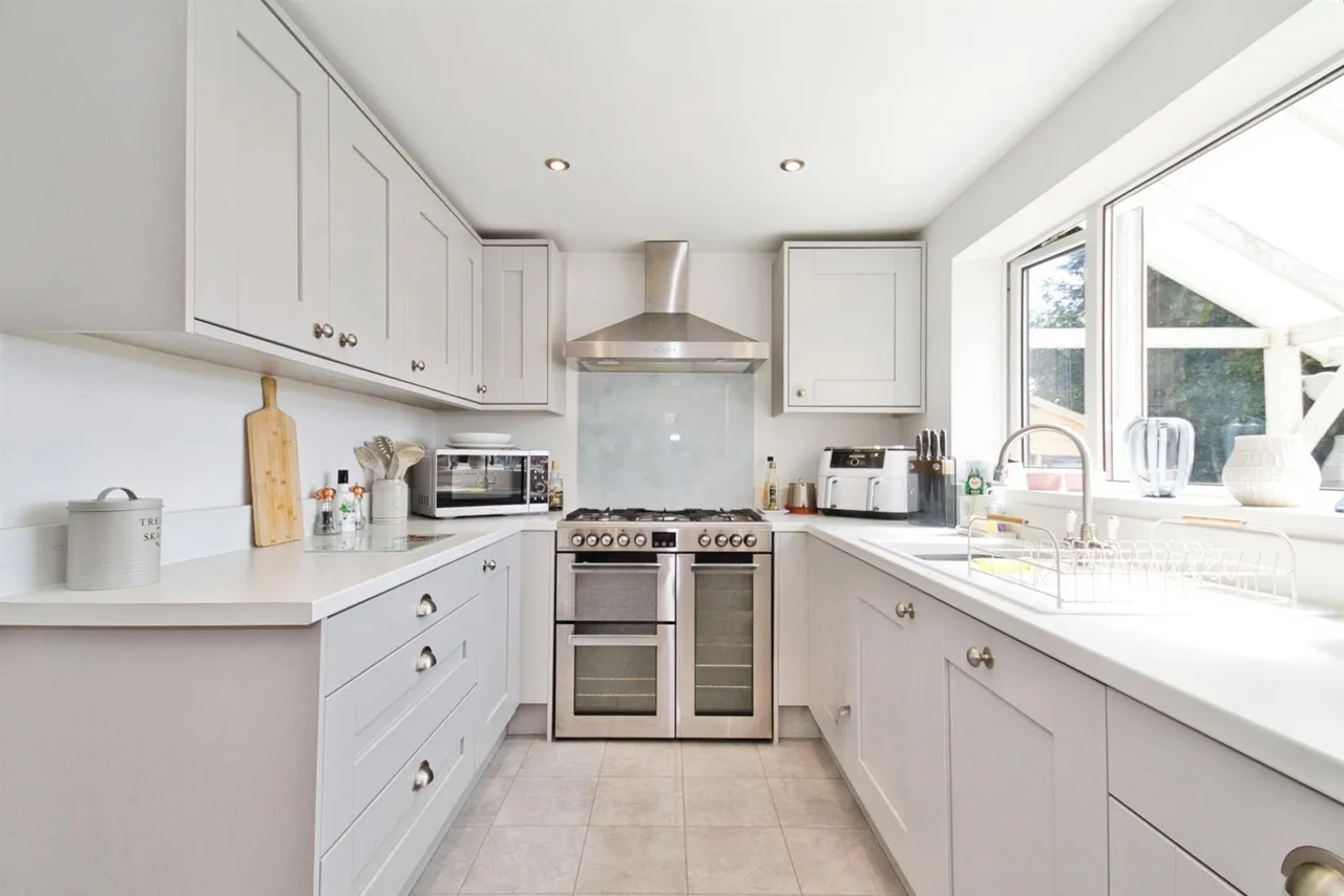 Glenthorne Avenue, Yeovil, photo 12