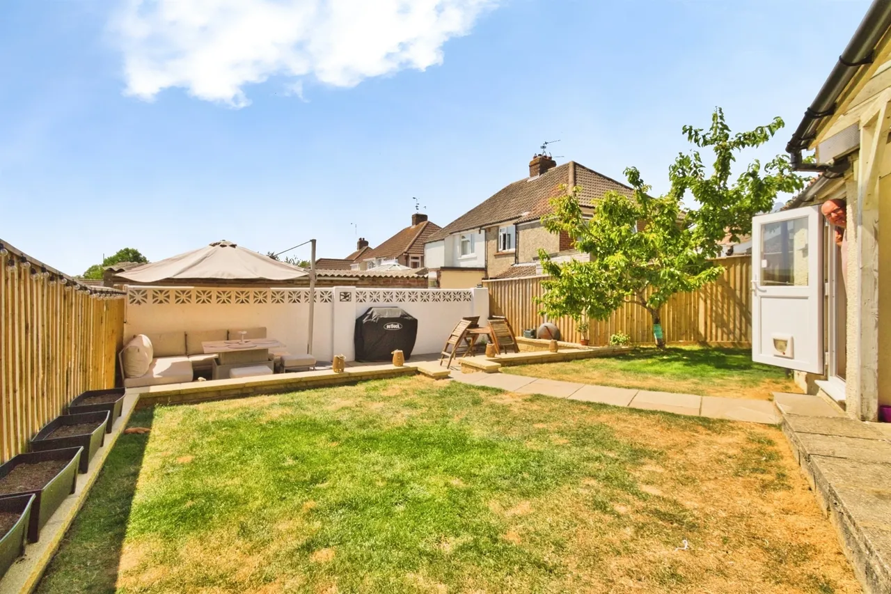 Glenthorne Avenue, Yeovil, photo 8