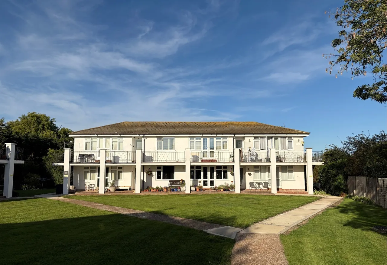 1 bed flat for sale, Farmlands Close, Polegate, BN26