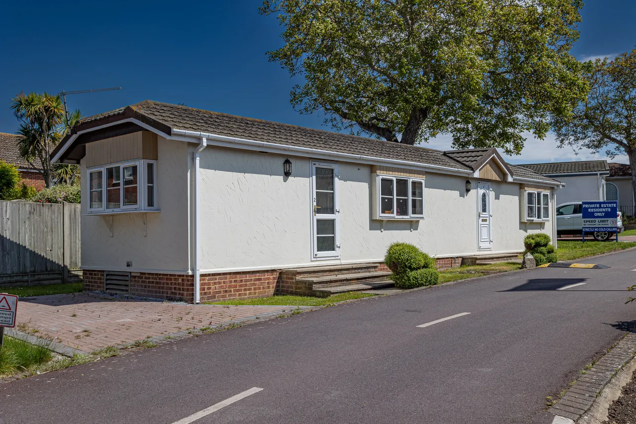 2 bed park home for sale, Canterbury Road, Birchington, CT7