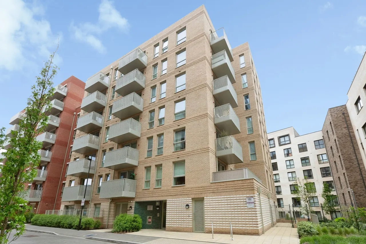 1 bed flat for sale — Dukes Road, Walthamstow, E17