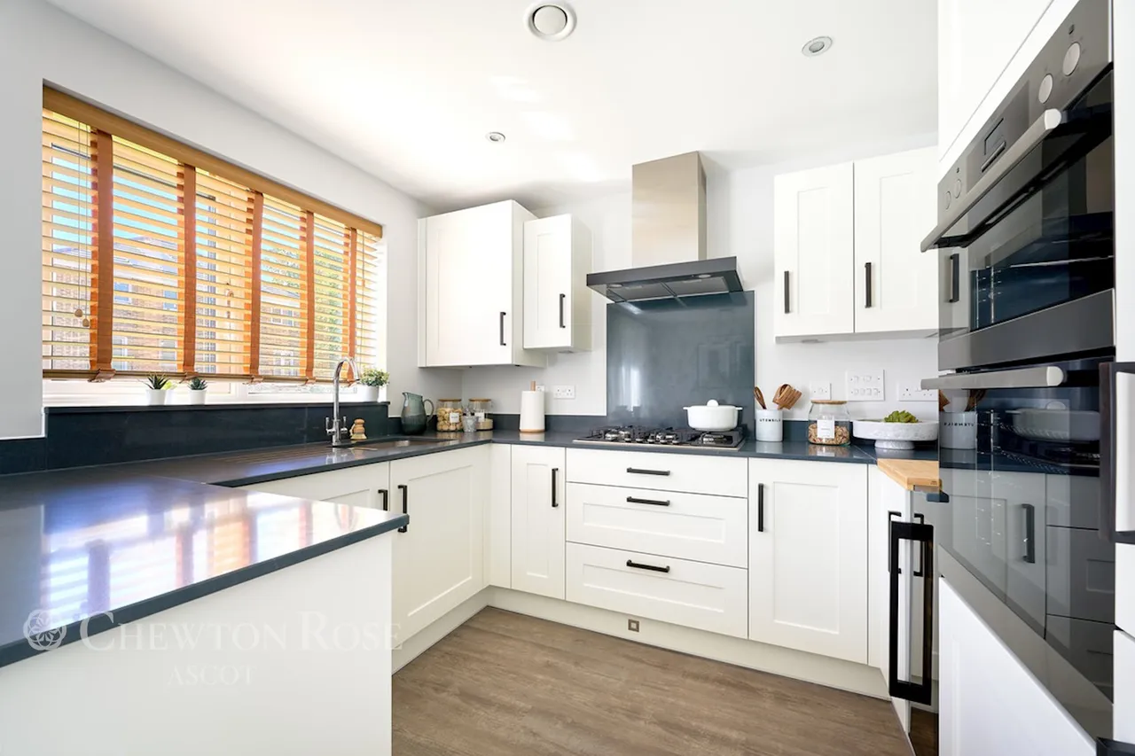 Barton Road, Ascot, photo 5