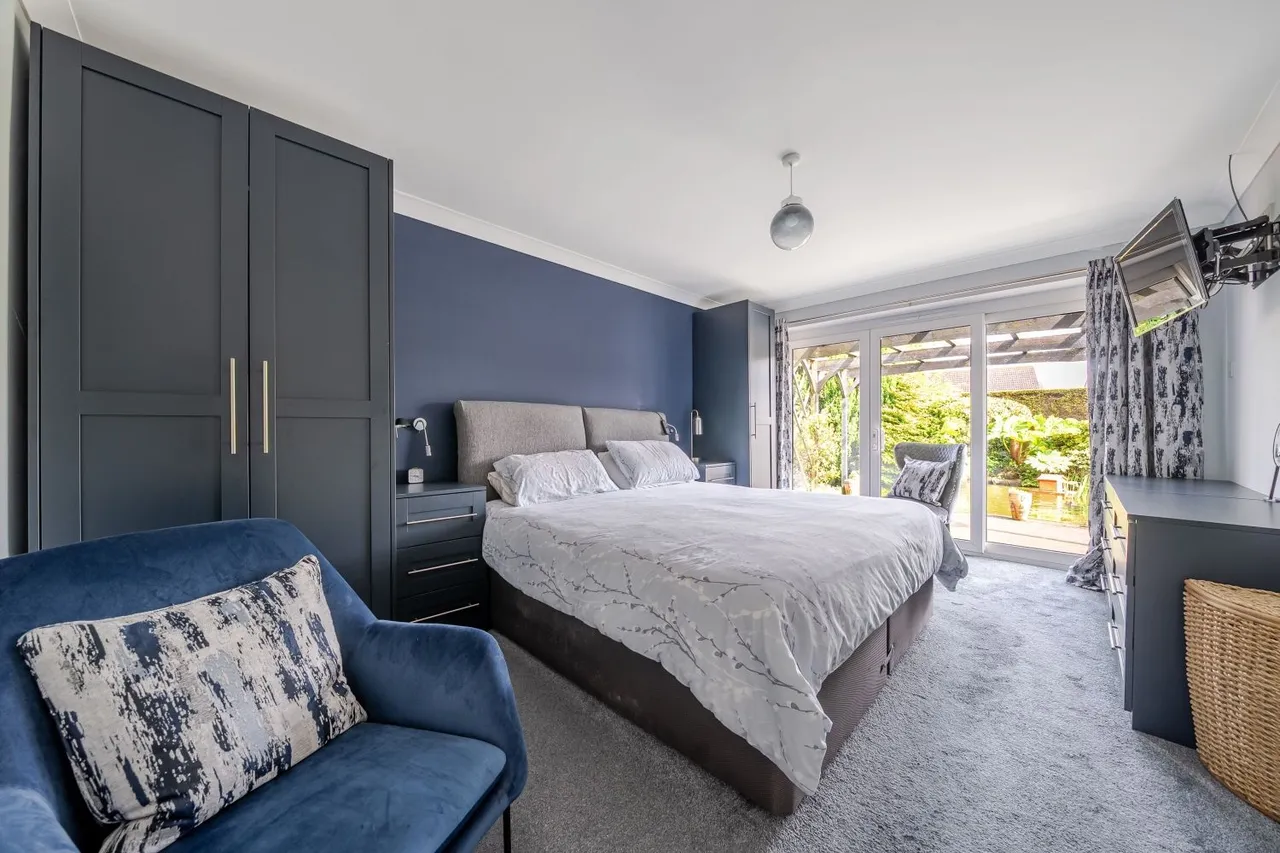 The Street, Hawkinge, CT18, photo 11