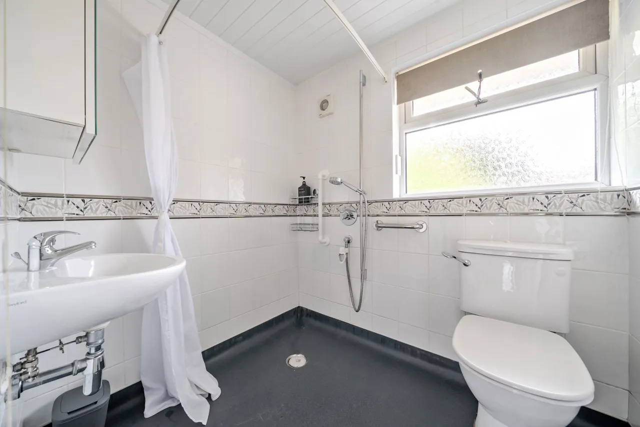 The Street, Hawkinge, CT18, photo 15