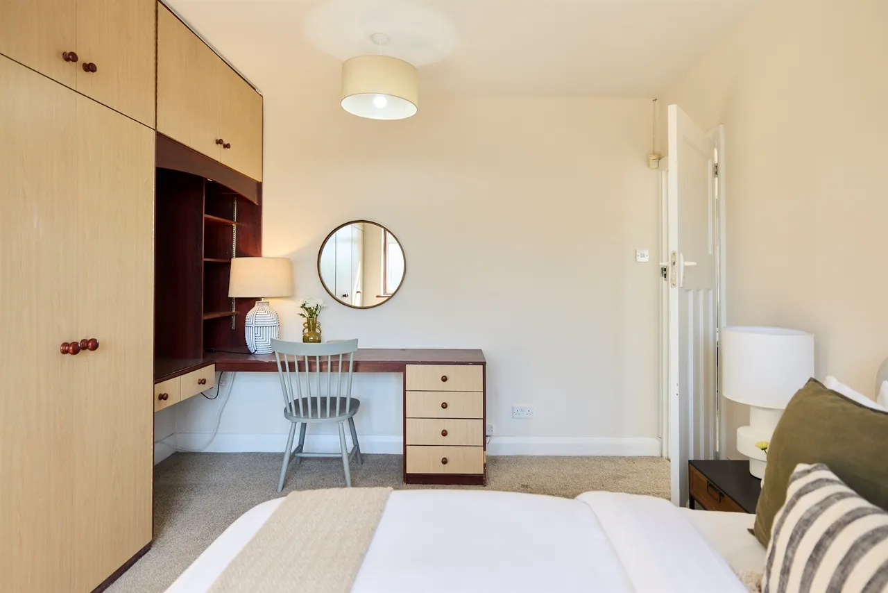 Randall Avenue, London, NW2, photo 14