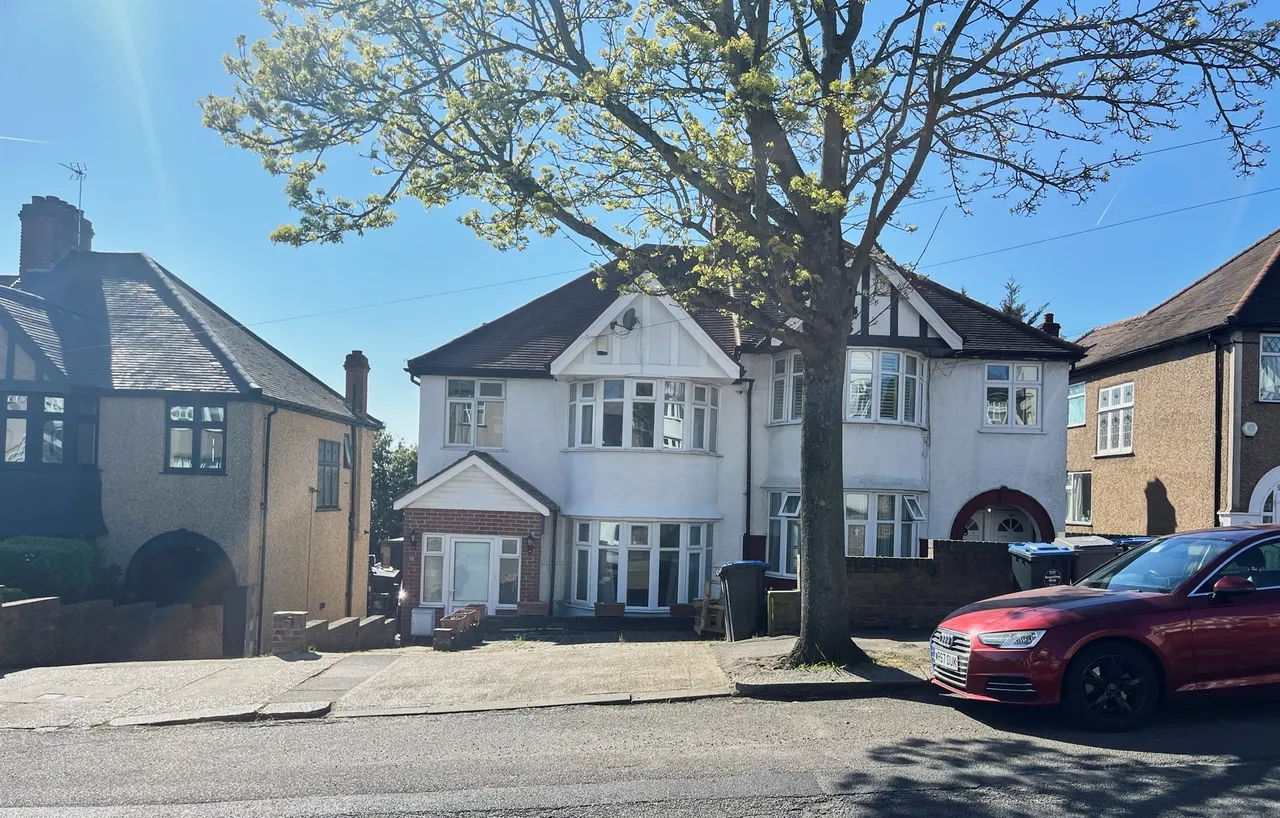 Randall Avenue, London, NW2, photo 17
