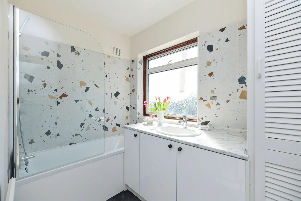 Randall Avenue, London, NW2, photo 15