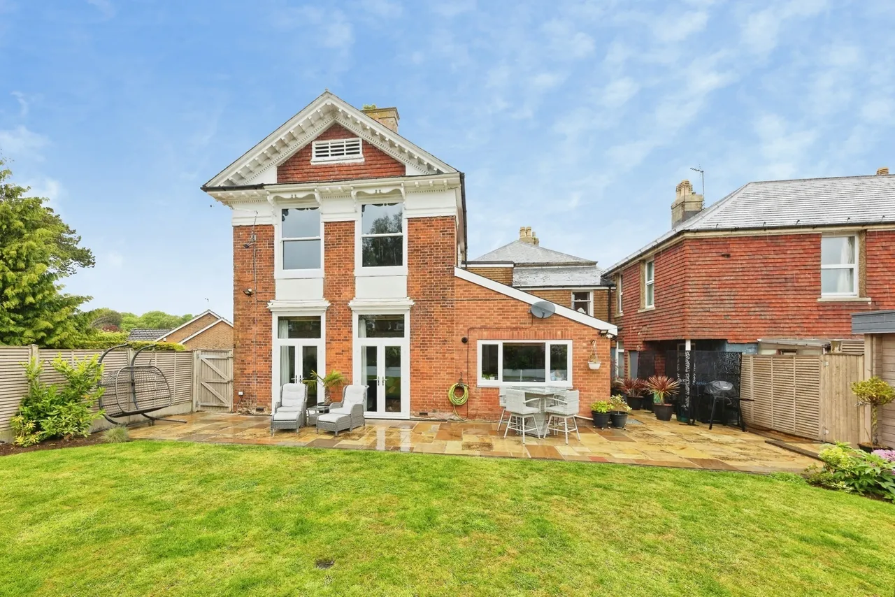 3 bed house for sale — Beauxfield, Whitfield, Dover, Kent, CT16