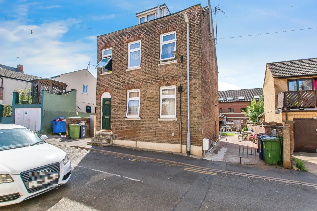 4 bed house for sale, St. Peters Road, Wisbech, PE13