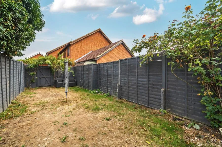 Bryony Way, Sunbury-on-Thames, TW16, photo 19