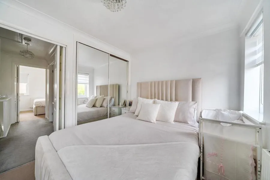 Bryony Way, Sunbury-on-Thames, TW16, photo 8