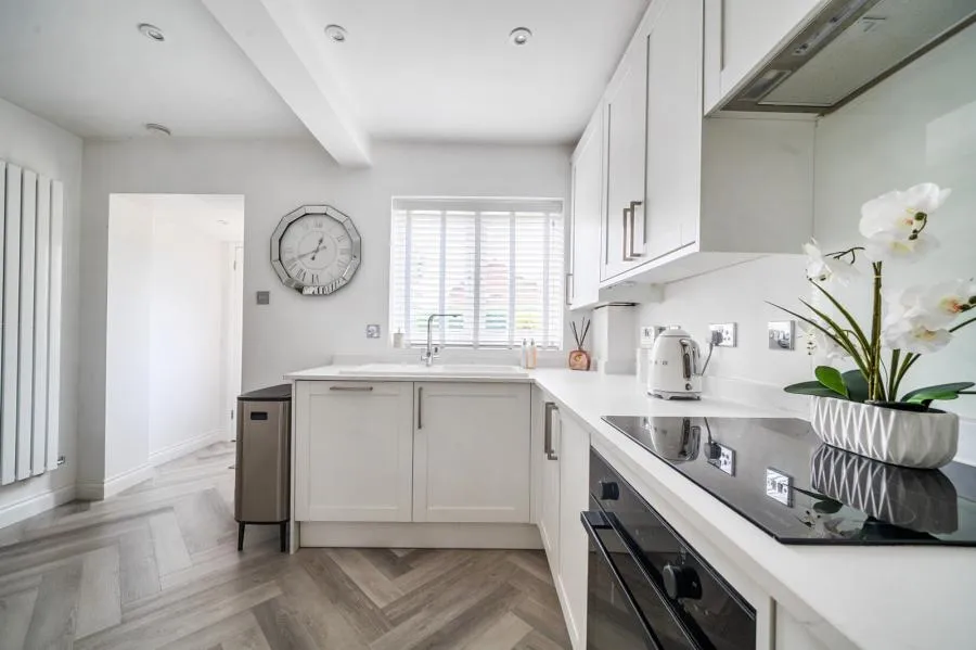 Bryony Way, Sunbury-on-Thames, TW16, photo 5