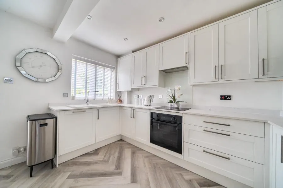 Bryony Way, Sunbury-on-Thames, TW16, photo 4