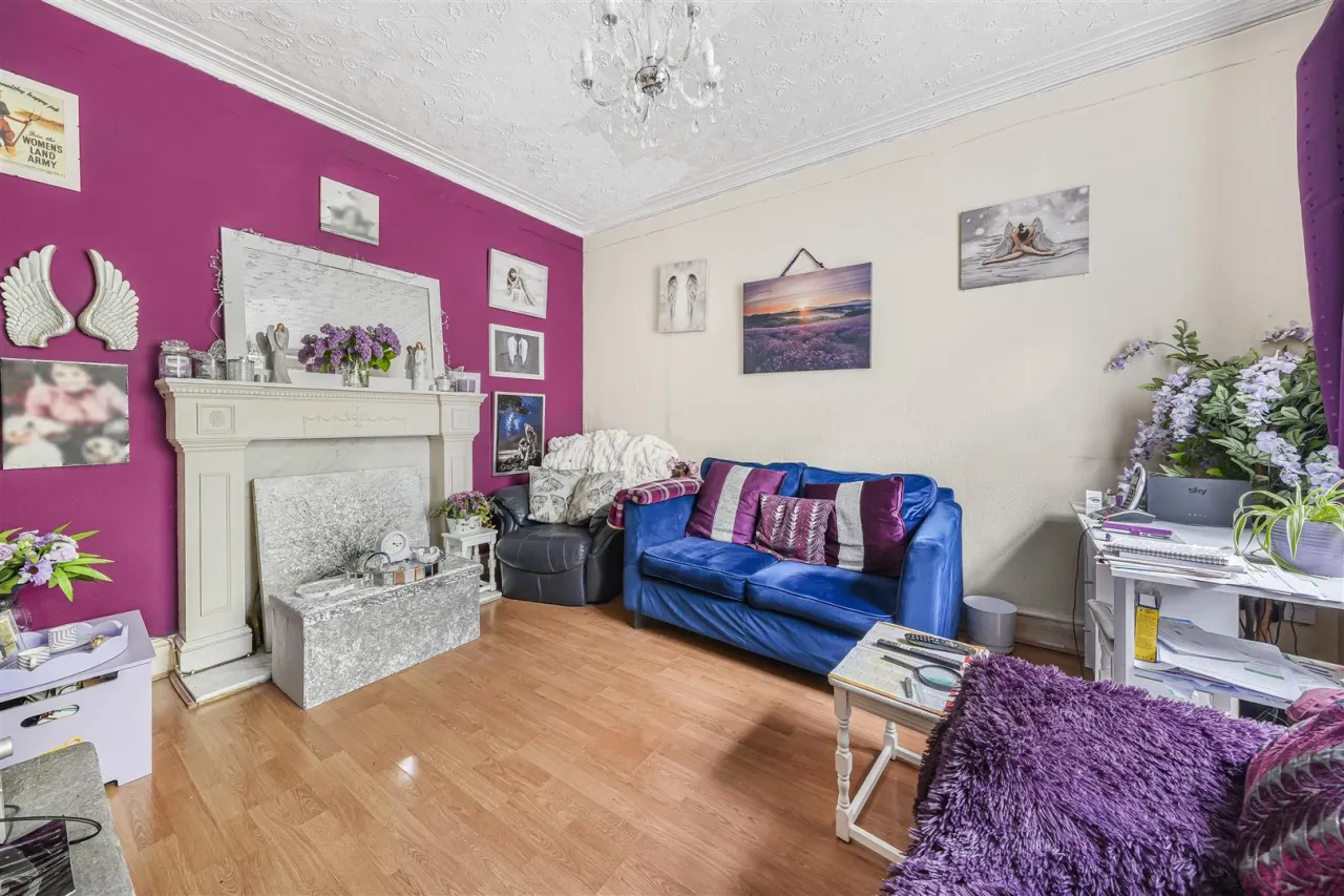 Kings Road, North Chingford, E4 7EY, photo 21