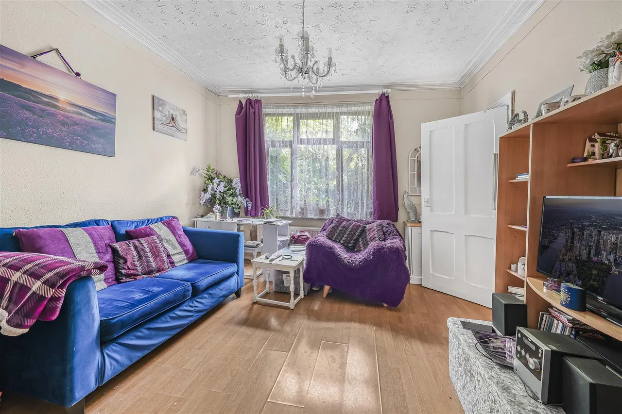 Kings Road, North Chingford, E4 7EY, photo 5