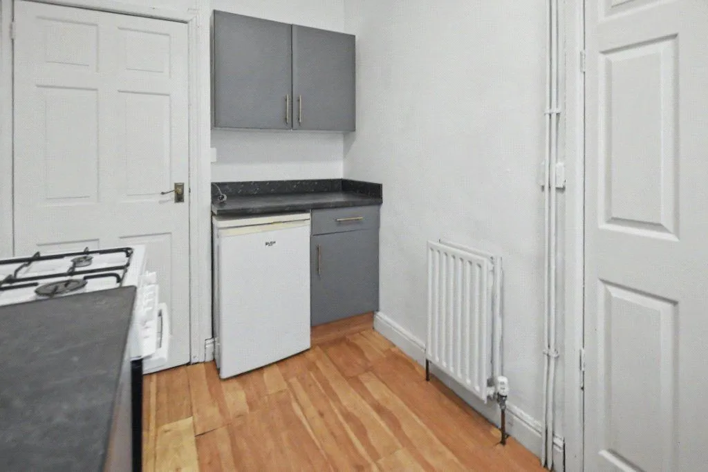 Claremont Place, Leeds, LS12, photo 13
