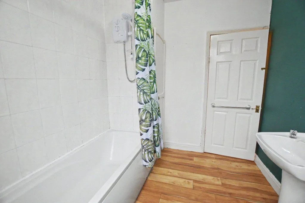Claremont Place, Leeds, LS12, photo 16