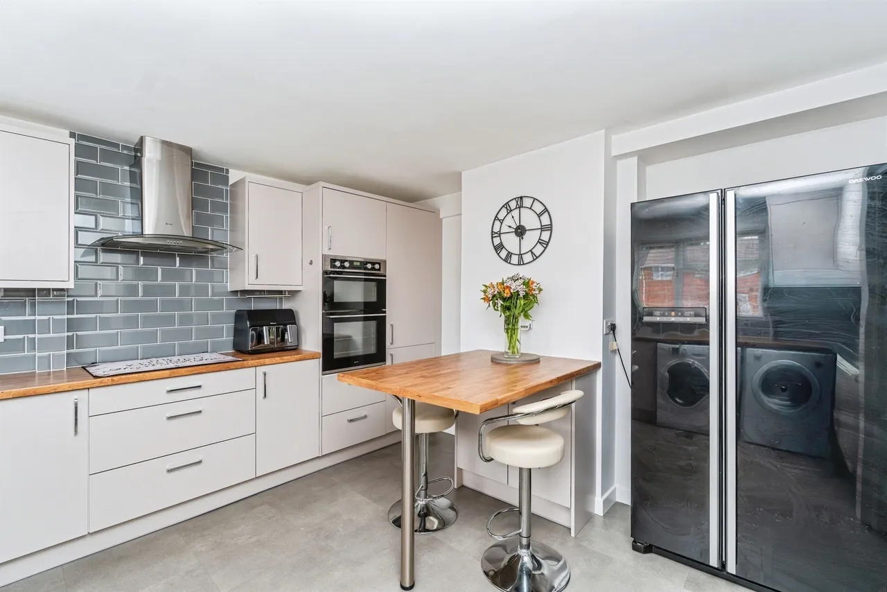 Laburnum Crescent, Hythe, SO45, photo 5