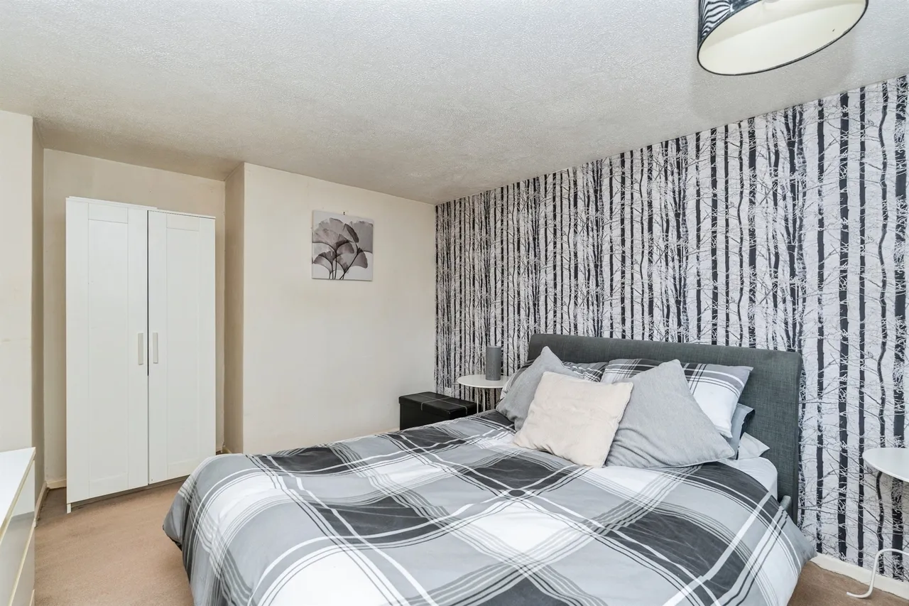 Laburnum Crescent, Hythe, SO45, photo 11