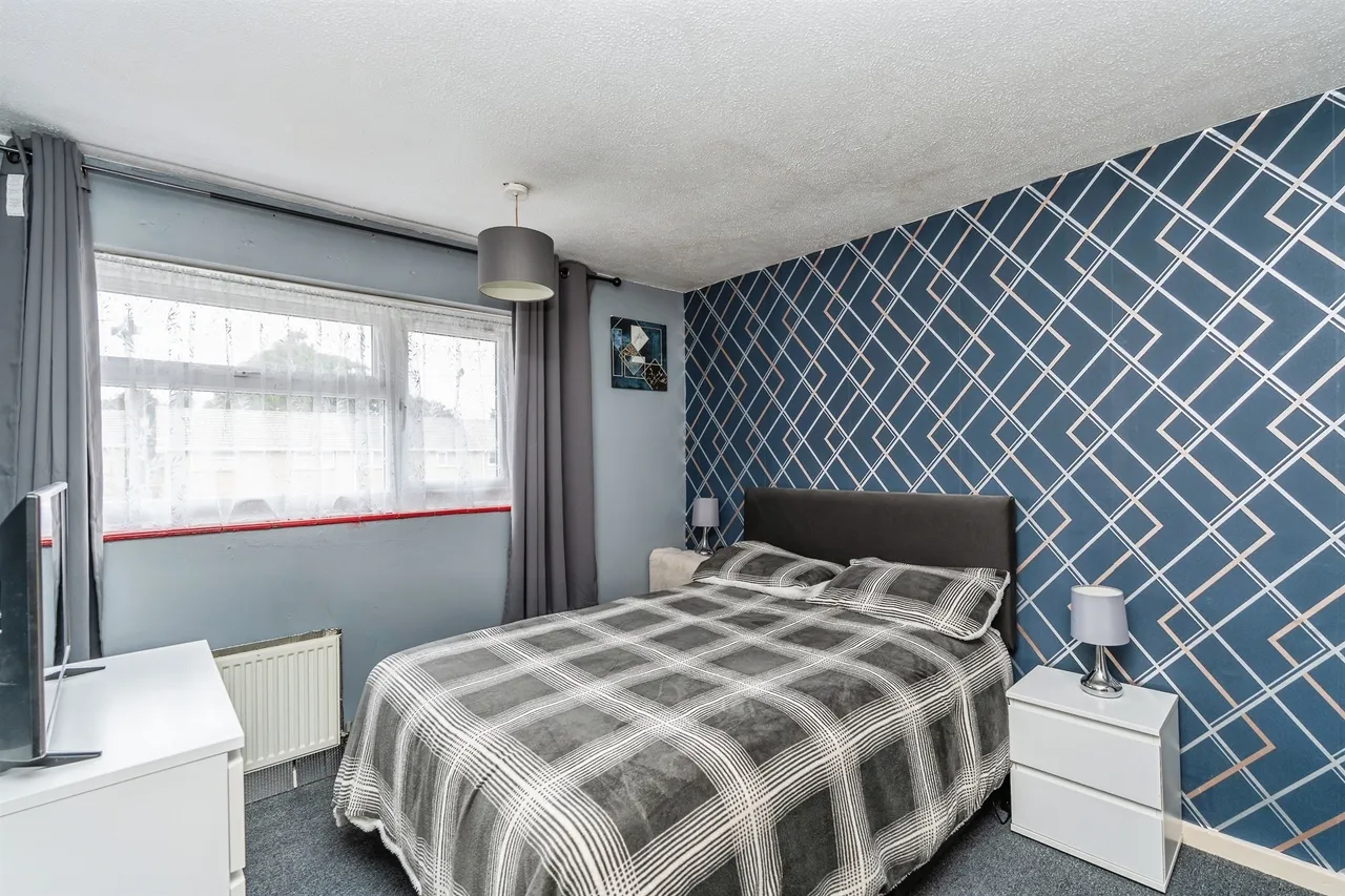 Laburnum Crescent, Hythe, SO45, photo 12